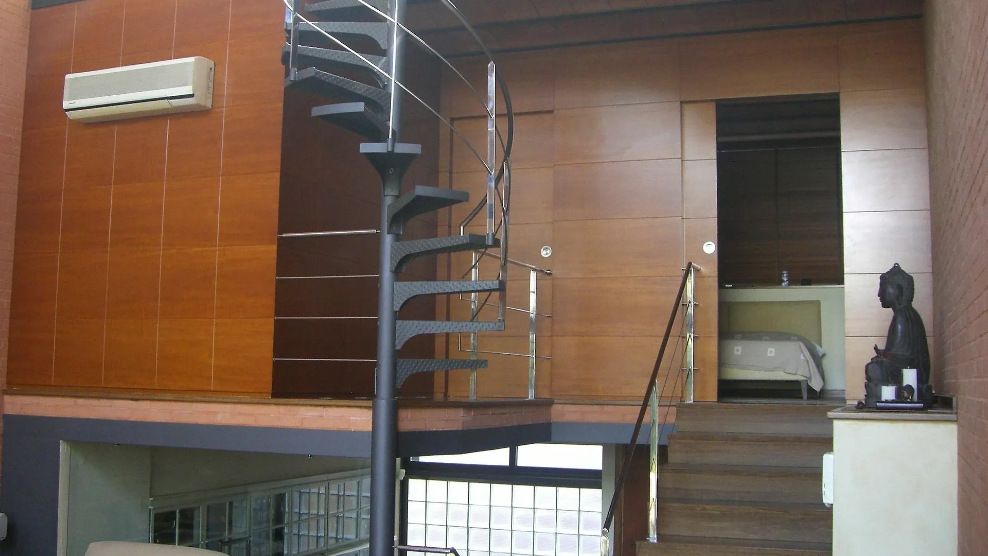 Apartment City Center Private Zen House With Pool, Garden Barcelona